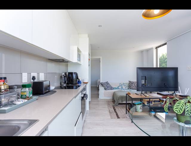2 BEDROOM APARTMENT FOR SALE IN KENILWORTH UPPER